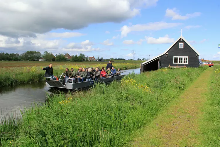 Vaartocht naar trilveen in de Eilandspolder