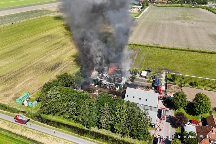 Grote brand bij zorgboerderij Schermerhorn