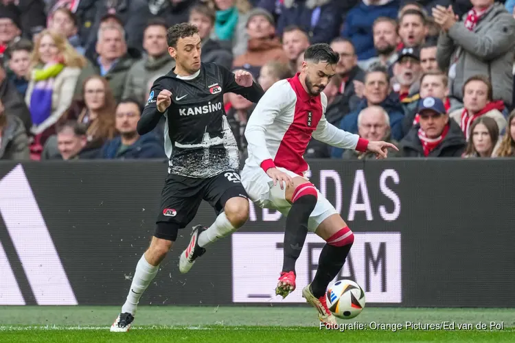 Remise bij Ajax-AZ na knotsgekke slotfase