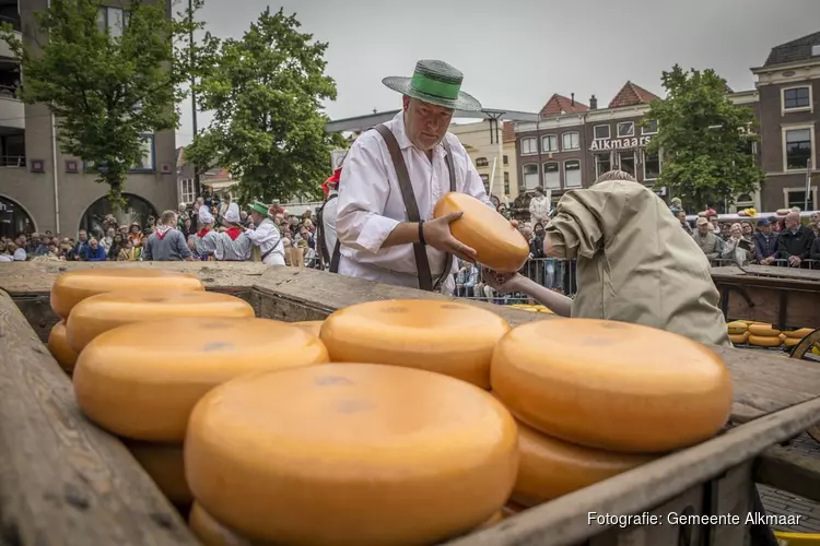 Organisatoren feesten Koningsdag binnenstad openen kaasmarkt