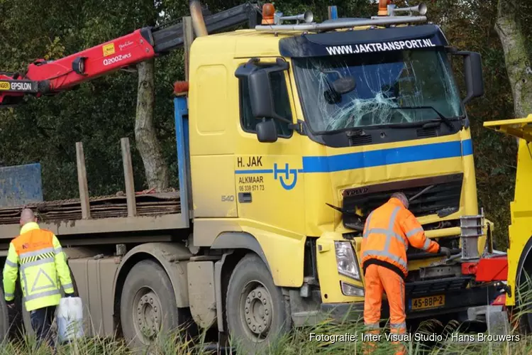 Vrachtwagen betrokken bij ongeval Stompetoren