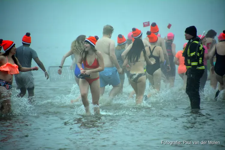 Bikkels trotseren mist en kou op Nieuwjaarsdag