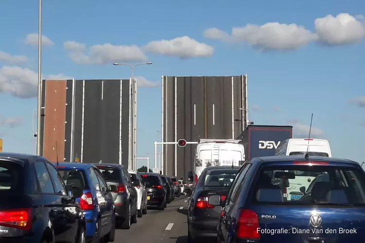 Technische storing aan Leeghwaterbrug na twee uur verholpen