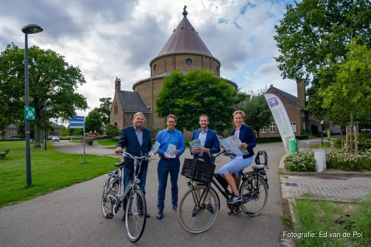 Op de fiets naar het Rijk der Duizend Eilanden en Gemaal 1879